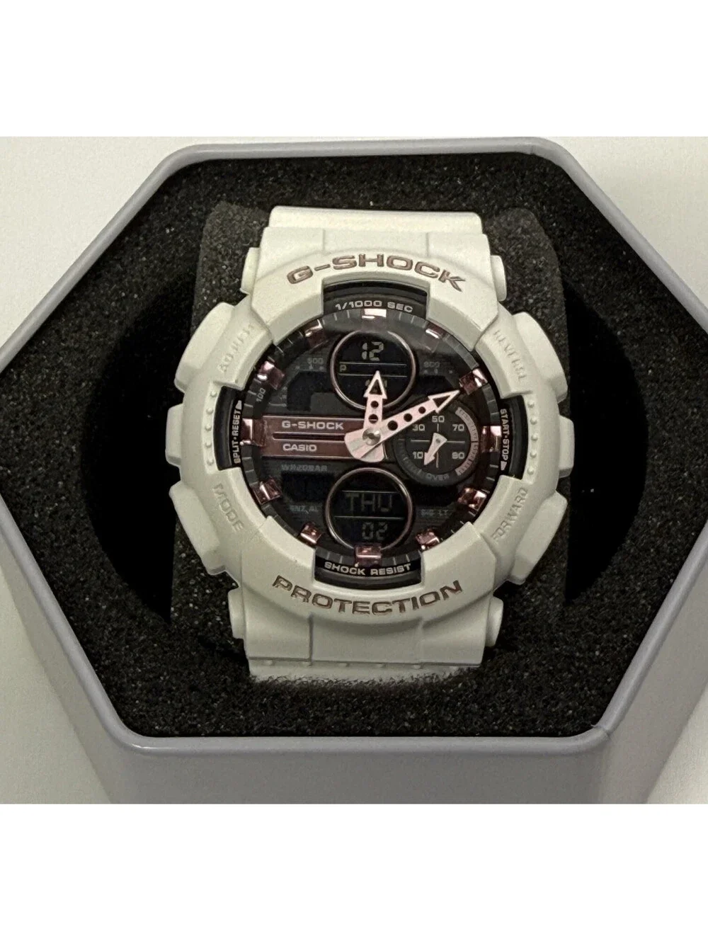 Casio G-SHOCK White Resin Analog-Digital Quartz 200m Shock Resist w/ Tin